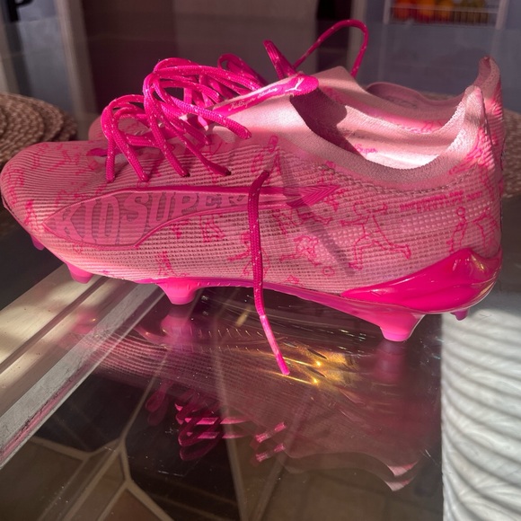 Puma Women's Vibrant Pink Athletic Shoes - Picture 2 of 3